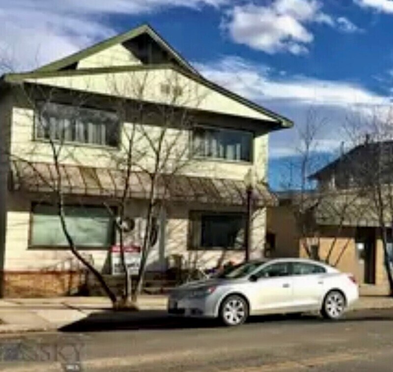 Primary Photo - 107 Elm St