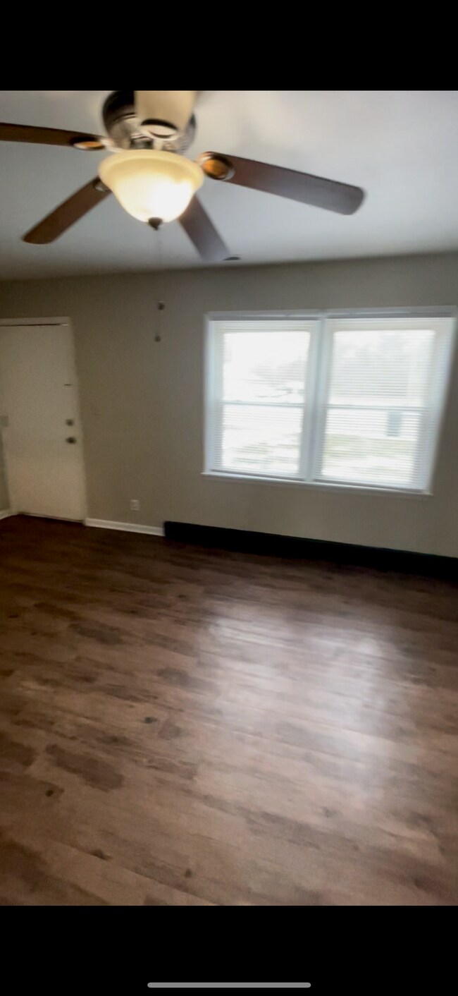 Sala de estar - 1950 Park Ave