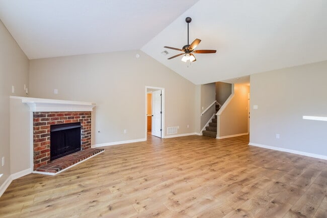 Building Photo - 1720 Avery Cove