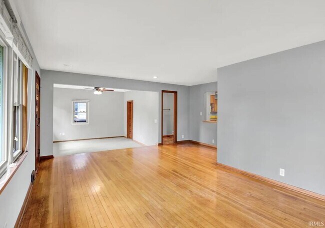 Foto del edificio - 905 S Henderson St