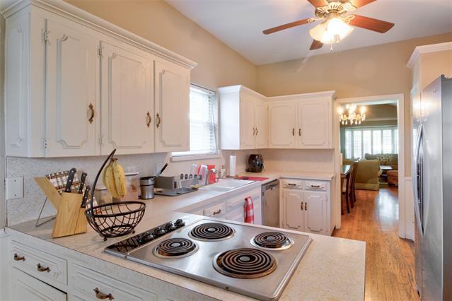 Building Photo - 6228 Crestmont Dr