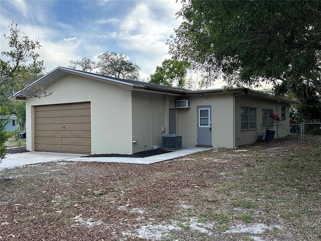 Building Photo - 1164 Nolan Dr S