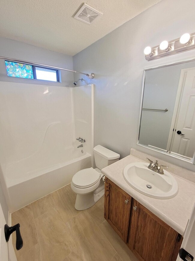 Building Photo - 2256 Orion Lake Dr