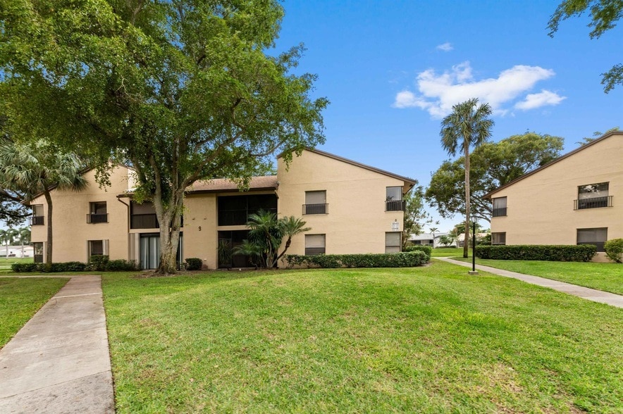 Photo - 3757 Cocoplum Circle Unit