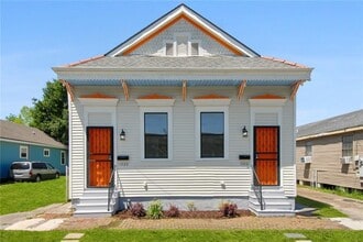 Building Photo - 1730 Allen St