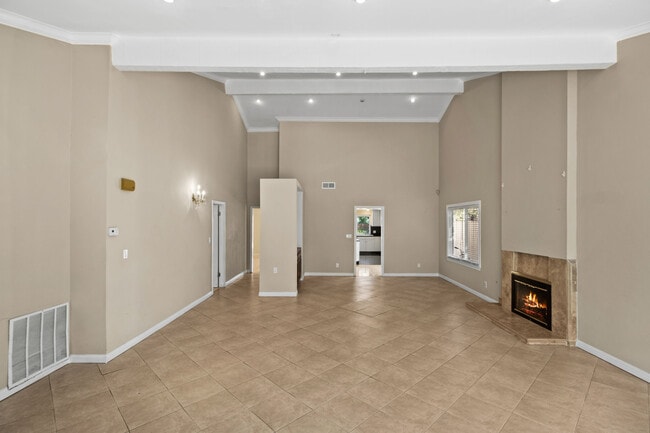 Building Photo - 18123 Delano St