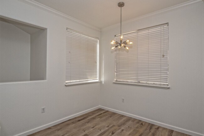 Foto del edificio - 2992 N Miller Rd