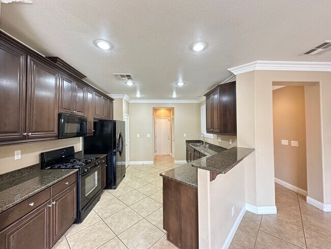 Building Photo - TRILOGY AT WARM SPRINGS SOUTH