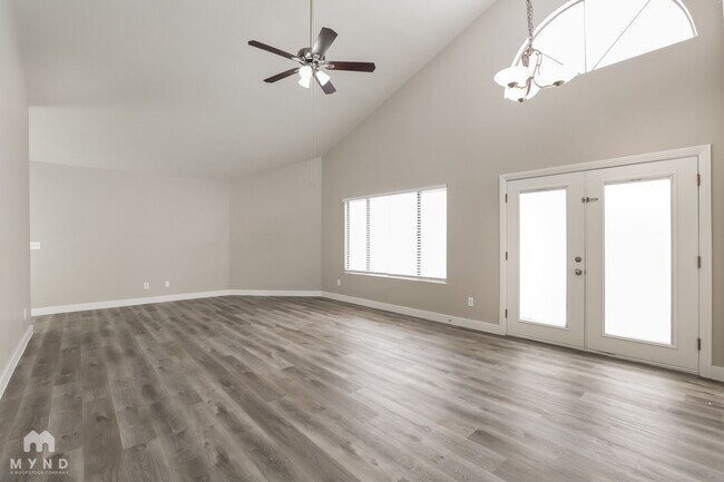 Building Photo - 317 Chastine St