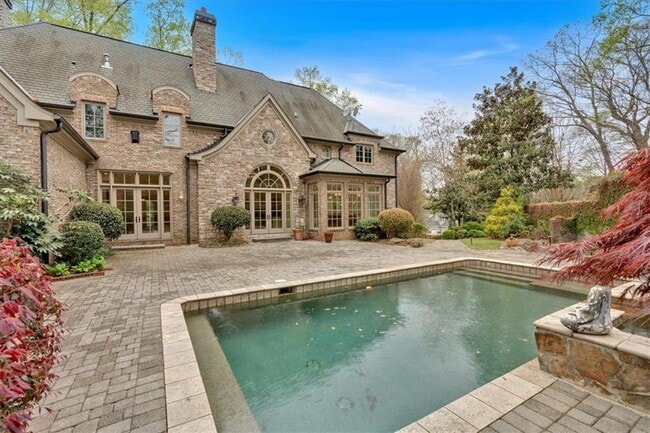 Building Photo - 115 Mount Paran Ridge