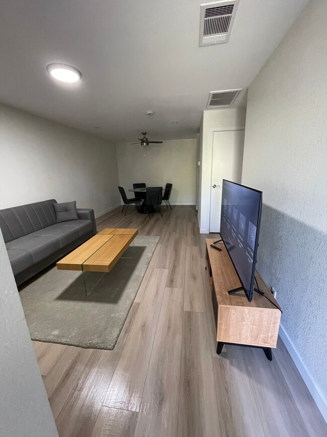 Building Photo - 2875 N Los Felices Rd