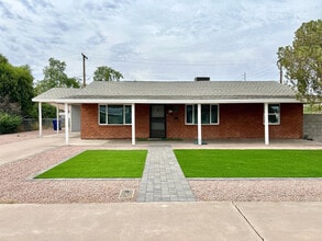 Building Photo - 751 W 3rd Pl