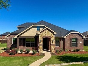 Building Photo - 288 Benwick Dr
