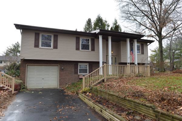 Frente - 1047 Greenfield Circle