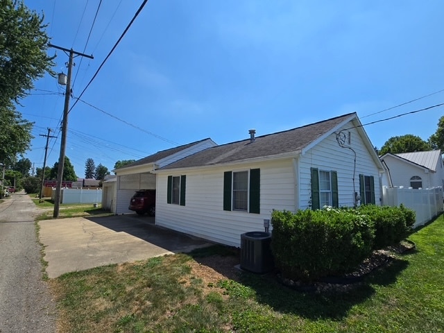Building Photo - 982 Lawnview Ave