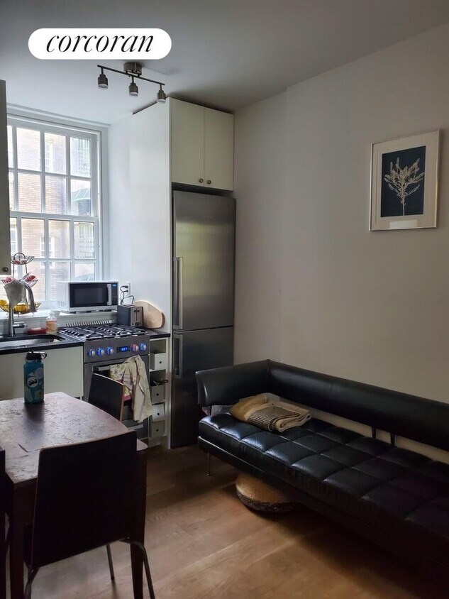 Foto principal - 516 E 78th St