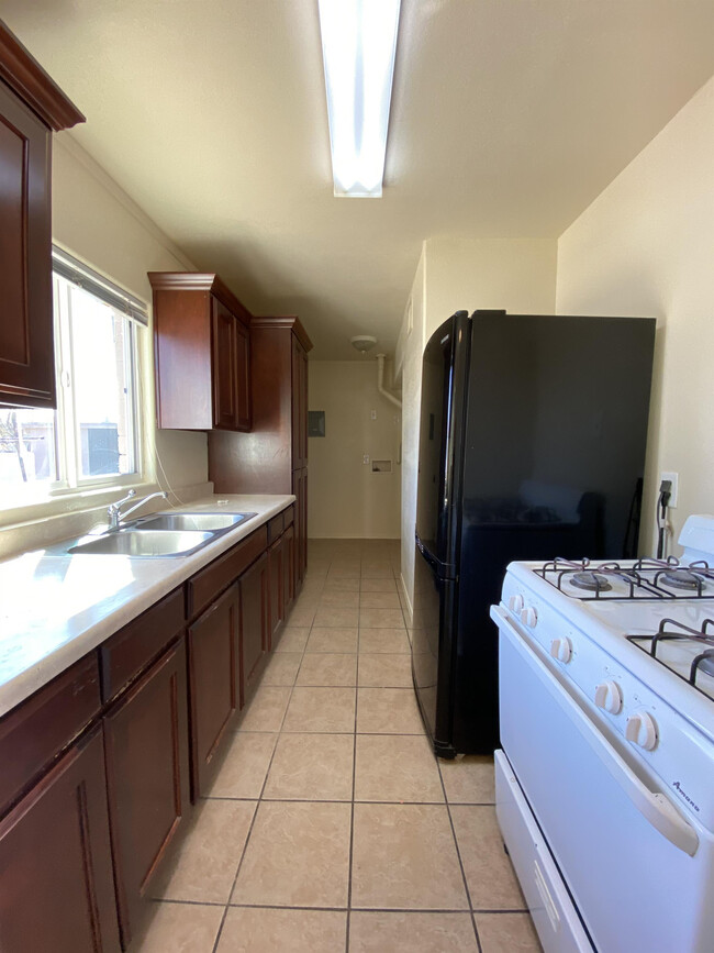Building Photo - 2705 S Monterey Vista