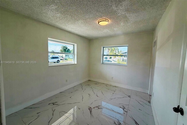 Photo - 14313 SW 110th Ave House