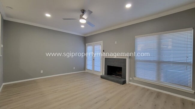 Building Photo - What a Beauty! Move-in Ready