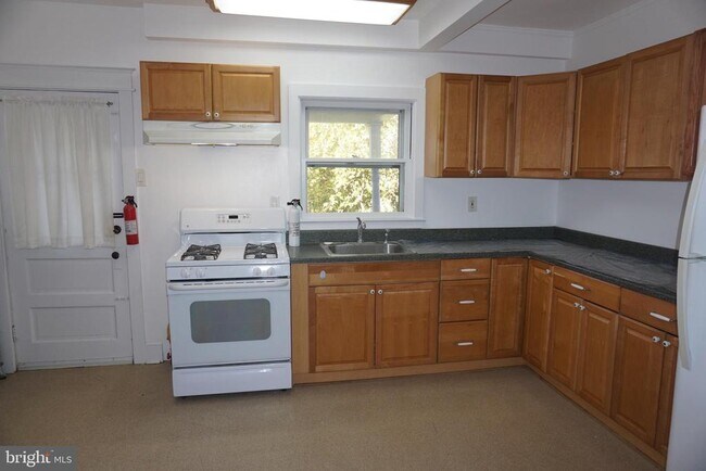Foto del edificio - 18 Lawrenceville - Pennington Rd