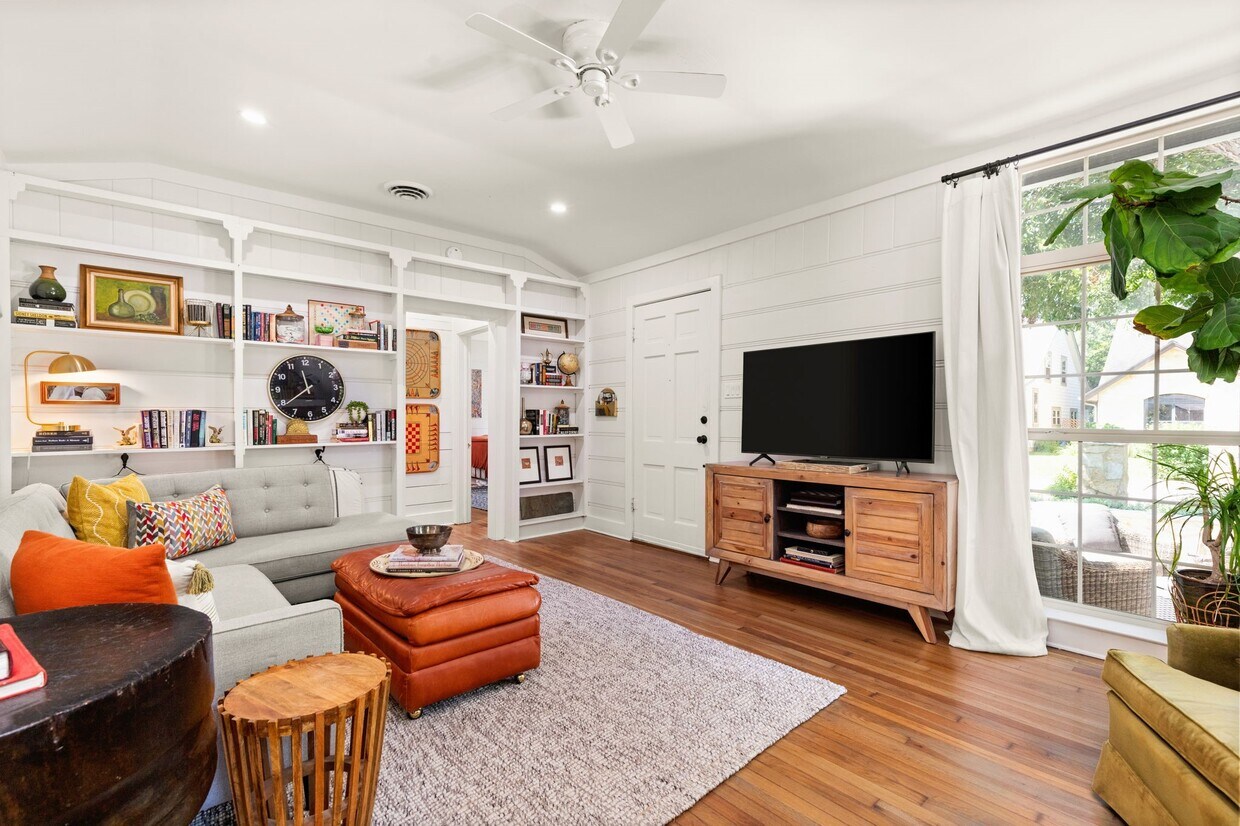 Foto del edificio - 968 Mulberry Ave