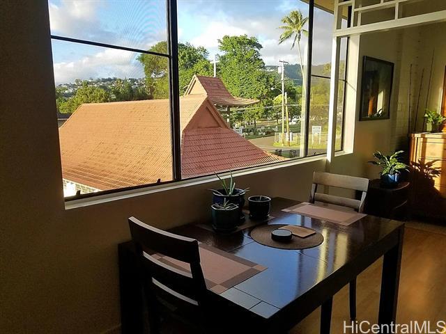 Building Photo - 2050 Nuuanu Ave