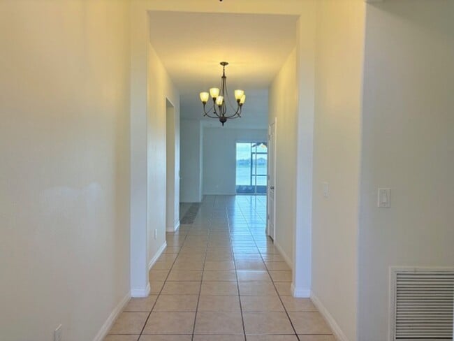 Foto del edificio - Water View 4/3 in Wyndham Lakes Estates near Lake Nona Medical City and O.I.A.