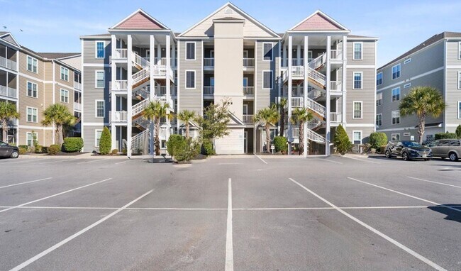 Foto del edificio - Dive Into Your New Oasis!