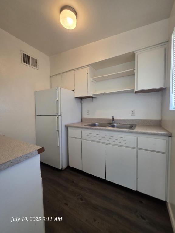 Foto del edificio - 3141 Rutherford St