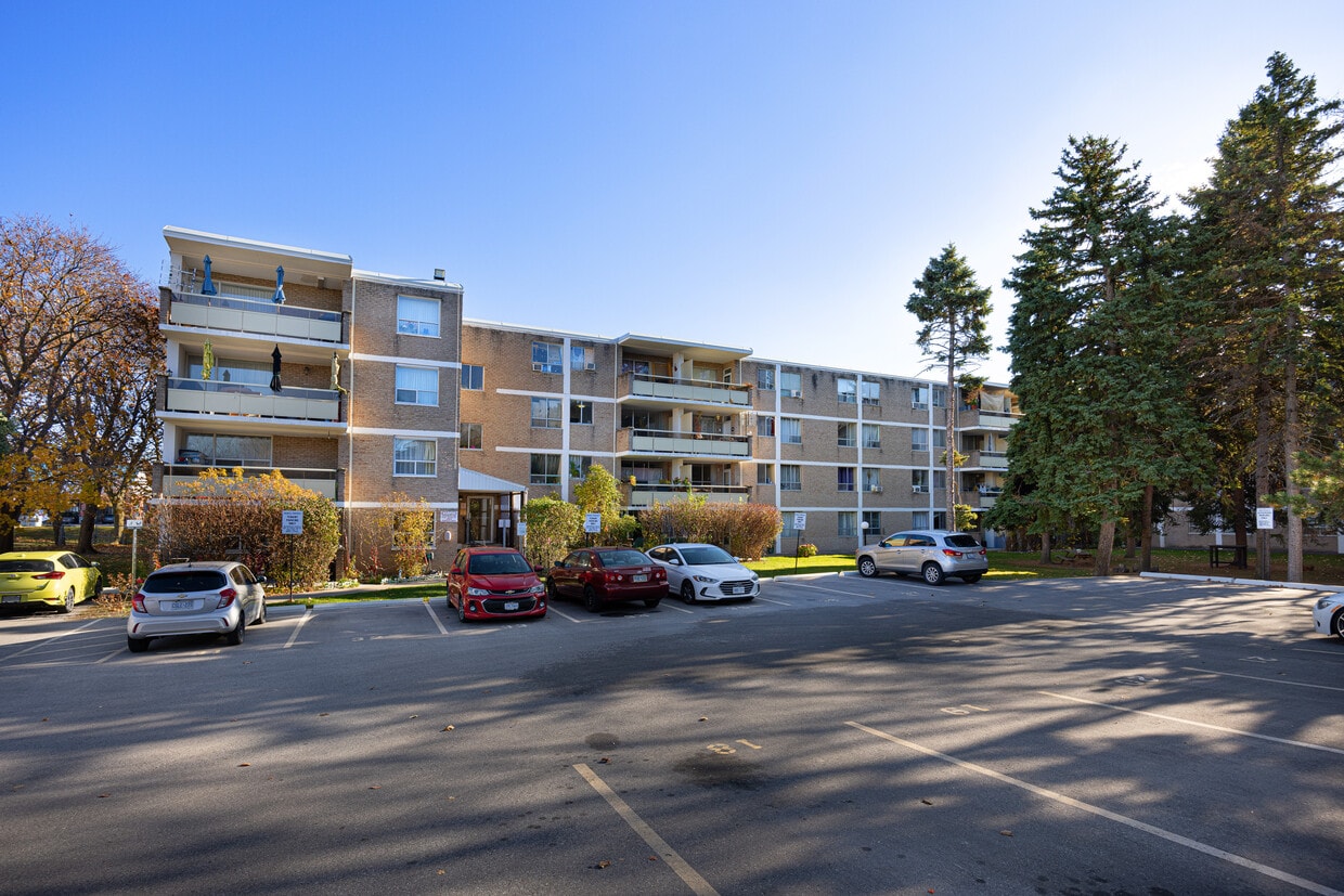 Building Photo - Cassandra Terrace