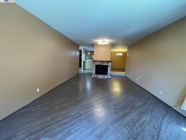 Foto del edificio - 4303 Sacramento Ave