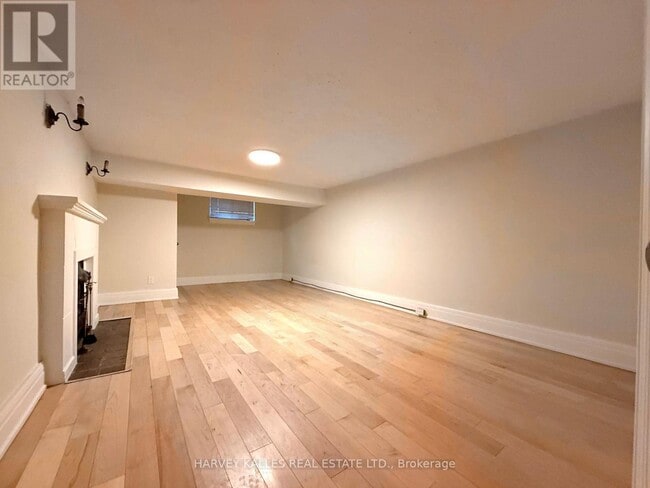 Building Photo - 42 Glencairn Ave
