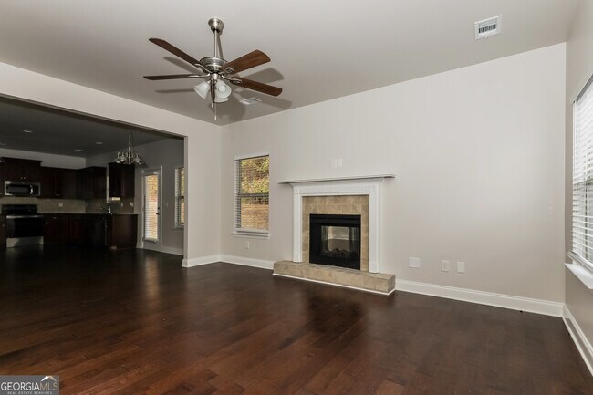 Foto del edificio - 12021 Kelowna Rd