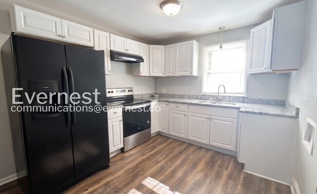 Foto del edificio - 3-Bed/1-Bath Rental with Fenced Yard/ Available Now!