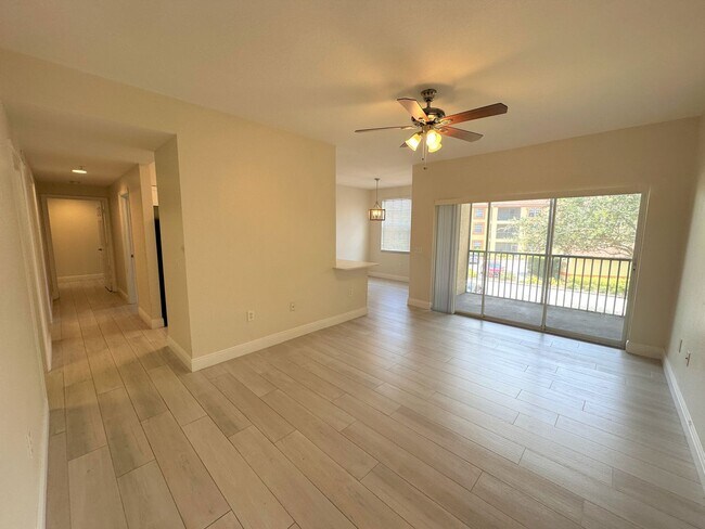 Building Photo - ** FAIRWAY PRESERVE ** 2 BED / 2 BATH CONDO - PET OK! – NORTH NAPLES - ANNUAL RENTAL