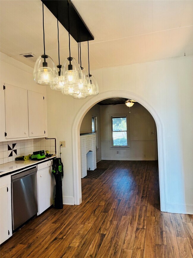 Foto del edificio - 702 Caplin St