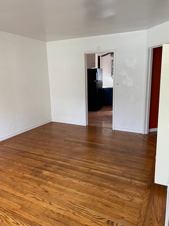 Living Room-hardwood floors - 1329 Rose St