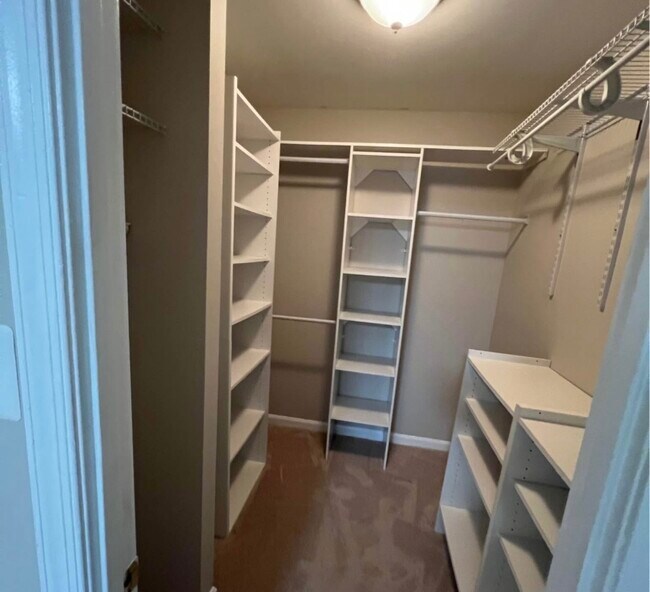 Walk in closet ( master bedroom) - 25210 Tralee Ct