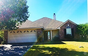 Building Photo - 1620 Williamsburg Dr