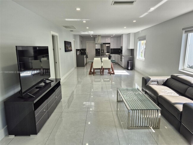 Foto del edificio - 4010 N Circle Dr
