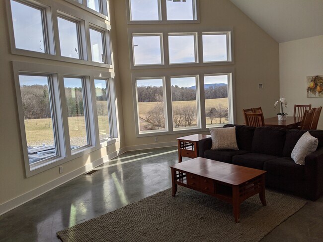 Great room - 4001 Stanley Rd