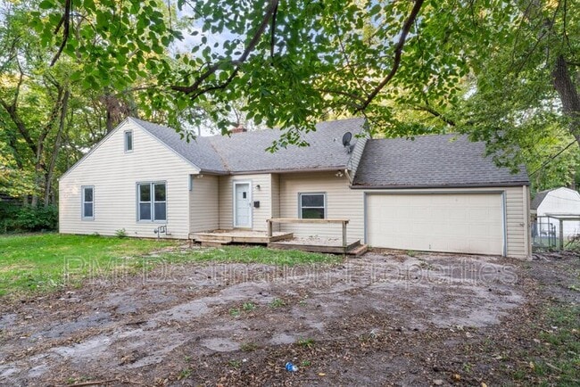 Building Photo - 11106 Applewood Dr