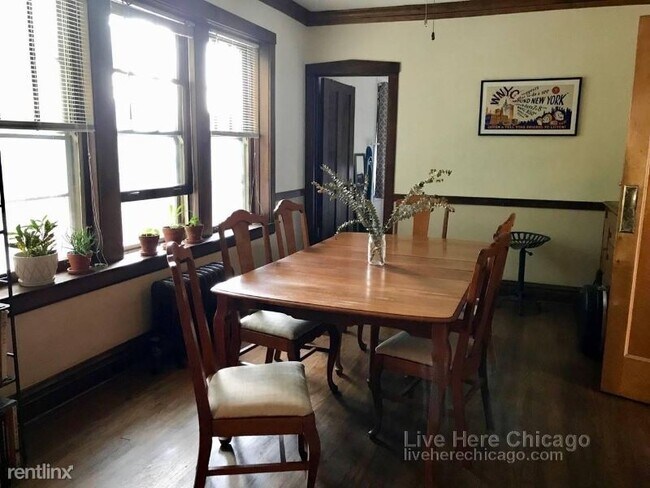 Foto del edificio - 2 br, 1 bath Apartment - 1740 W Grace St