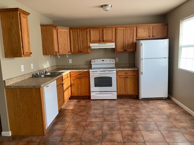 Foto del edificio - 3bed/2bath Home close to Community Center