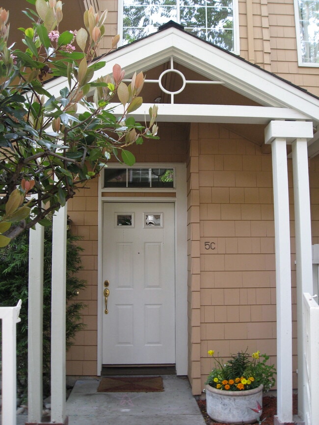 444 San Antonio Rd, Palo Alto, CA 94306 Townhome Rentals in Palo Alto