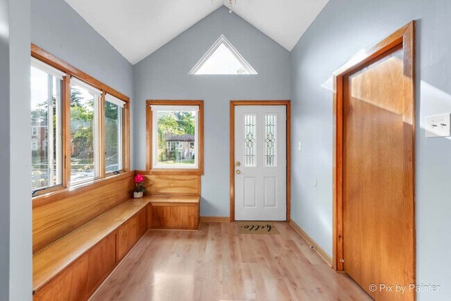 Building Photo - 2225 N 76th Ct