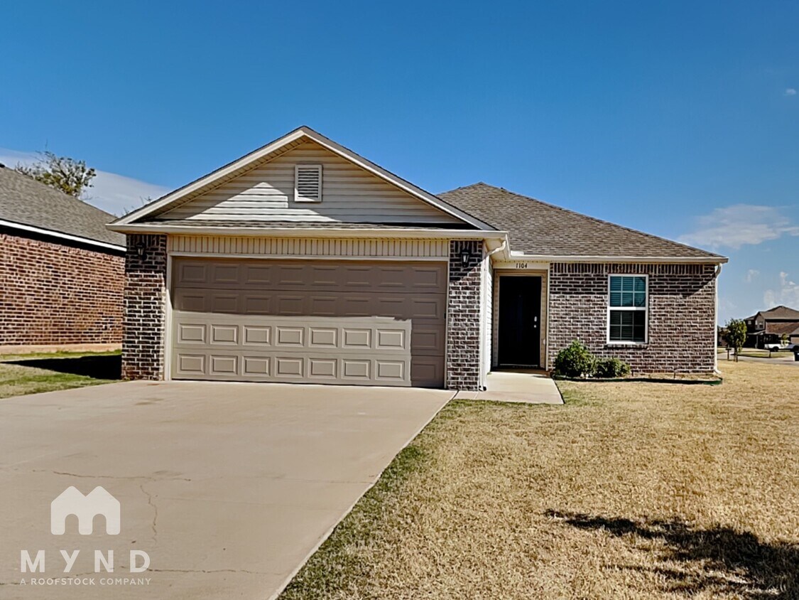 Primary Photo - 1104 N Pheasant Way