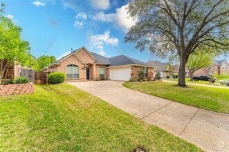 Building Photo - 2231 Templeton Dr
