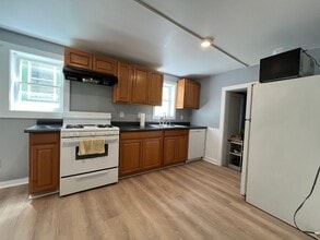 Building Photo - 510 N Albany St