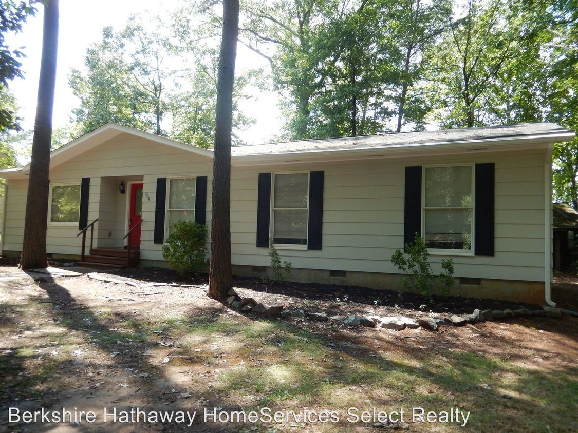 Primary Photo - 304 Confederate Dr